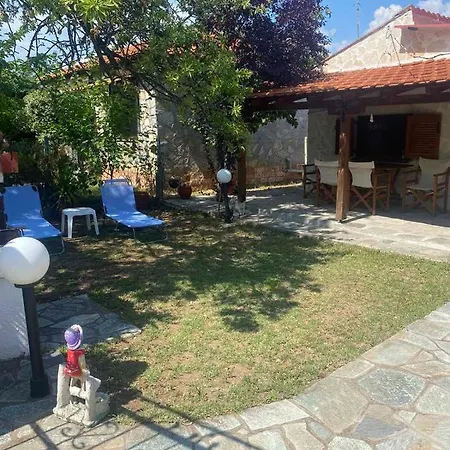 Konstantina's Stone House Ferienhaus *
